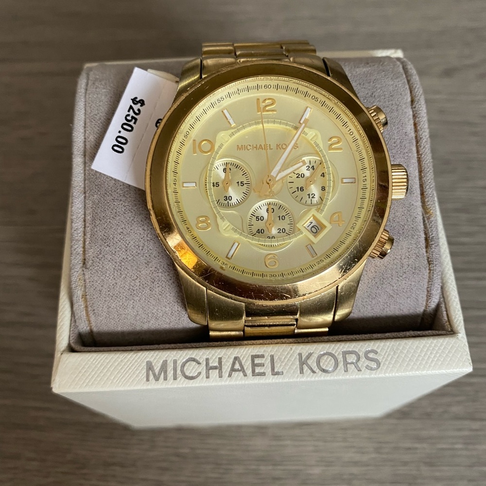 Michael Kors Oversized boyfriend watch - Picture 2 of 4